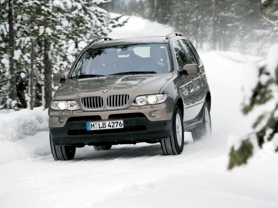  BMW X5 4.4i 2003 года  (фото 1 из 16)